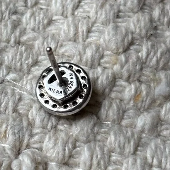 Halo earrings with Swarovski crystal - Picture 5 of 5